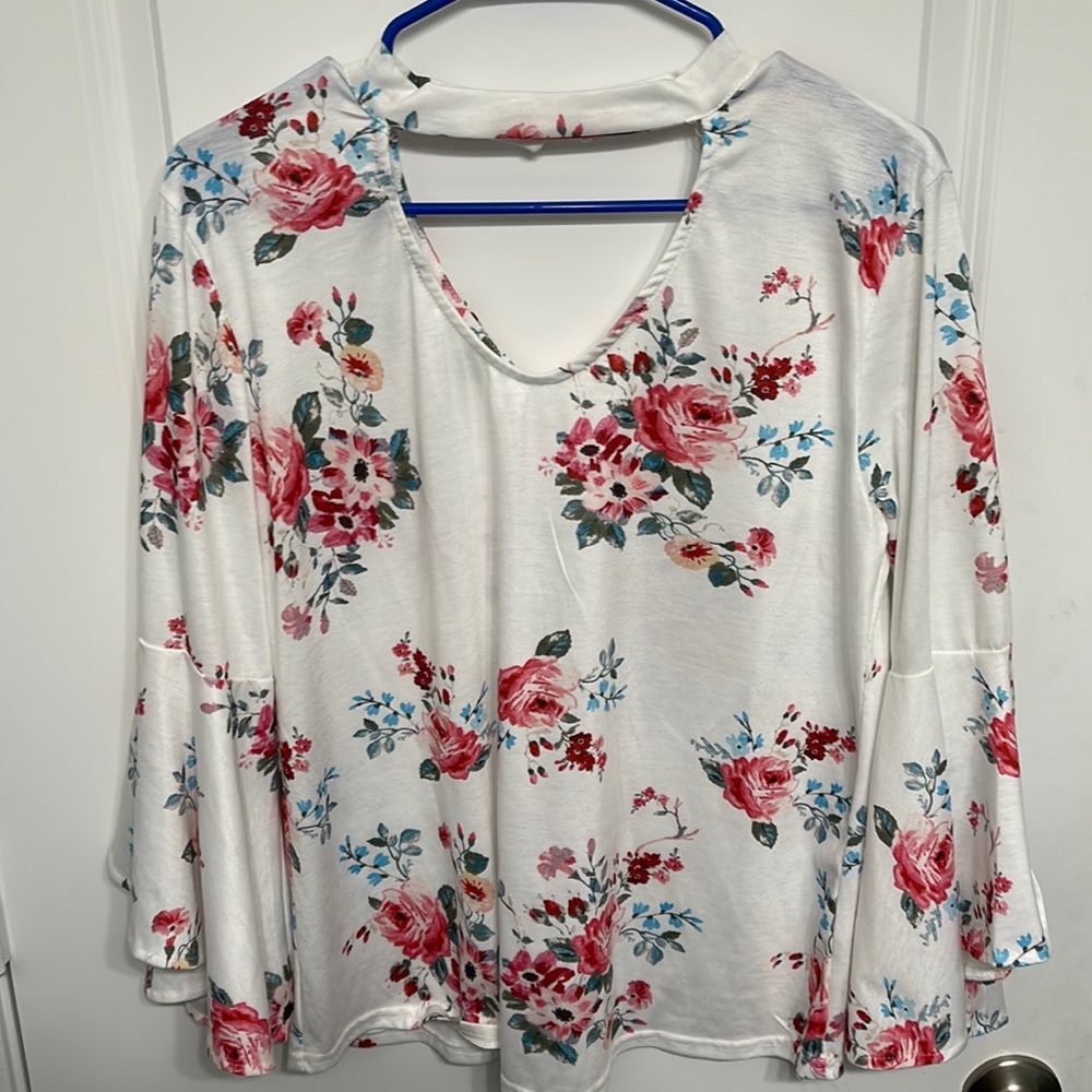 Fun keyhole top with bell sleeves